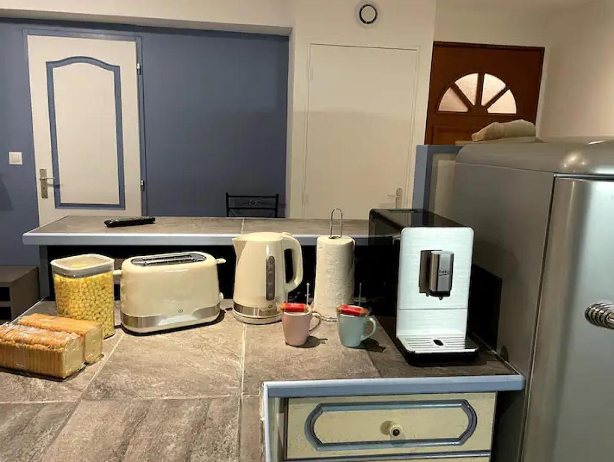 Appartement Avec Parking Gratuit Et Wifi Vierzon Zewnętrze zdjęcie