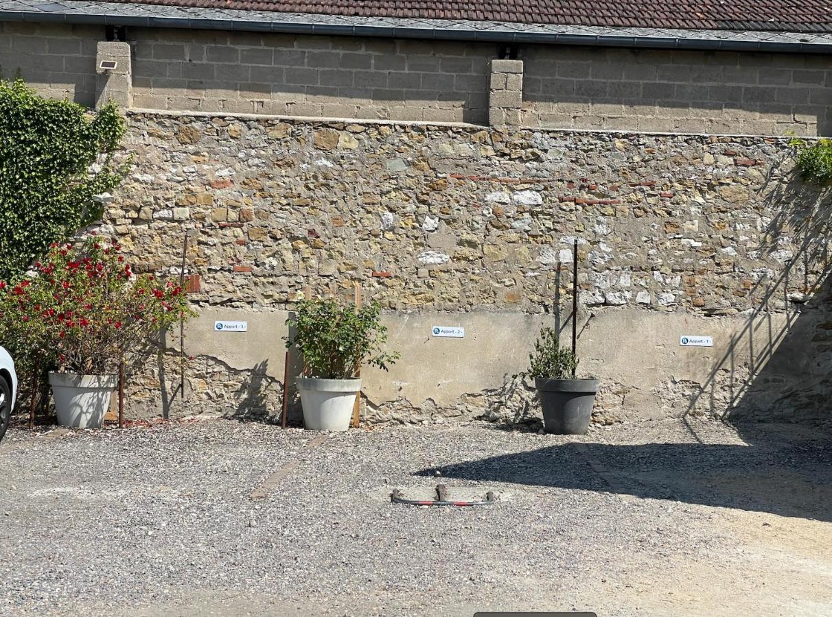 Appartement Avec Parking Gratuit Et Wifi Vierzon Zewnętrze zdjęcie