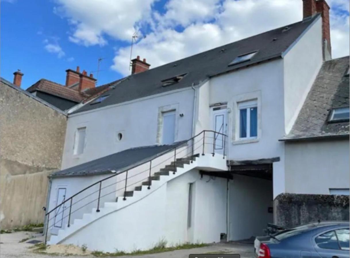 Appartement Avec Parking Gratuit Et Wifi Vierzon Zewnętrze zdjęcie